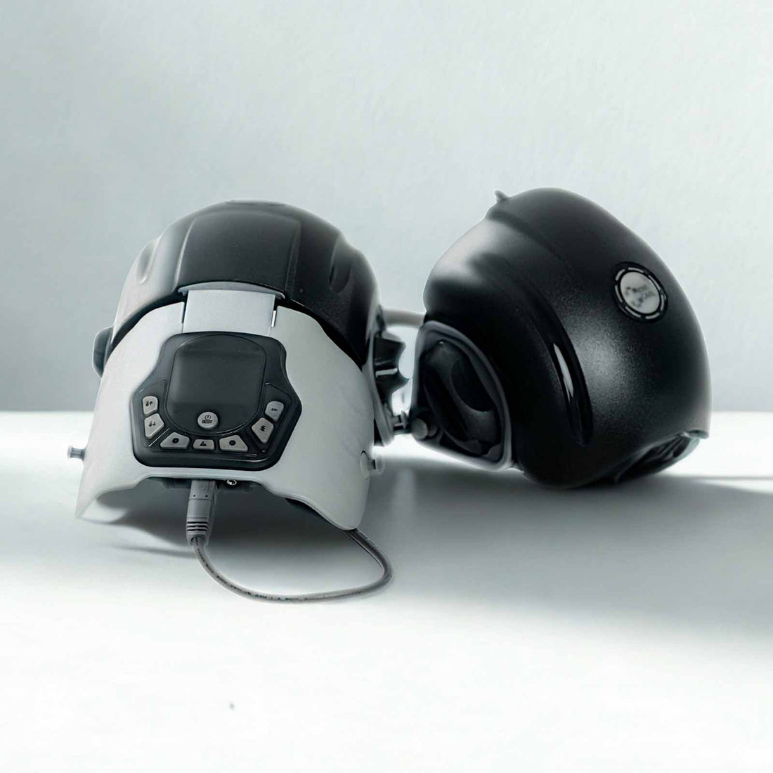 Екран керування масажера KneeThermo+ Vibe з таймером та режимами